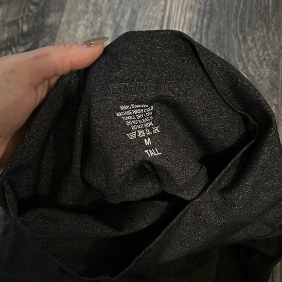 Set of 6 ethos and old navy Leggings Set - Camouflage, Green, and Black - Picture 14 of 15